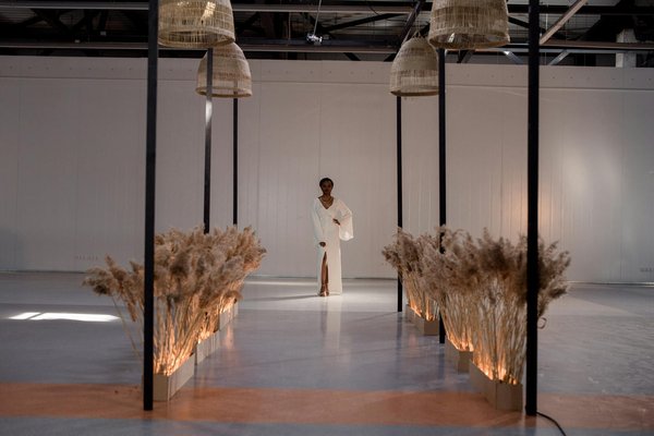 La Moda Donna che Riscrive le Regole della Bellezza